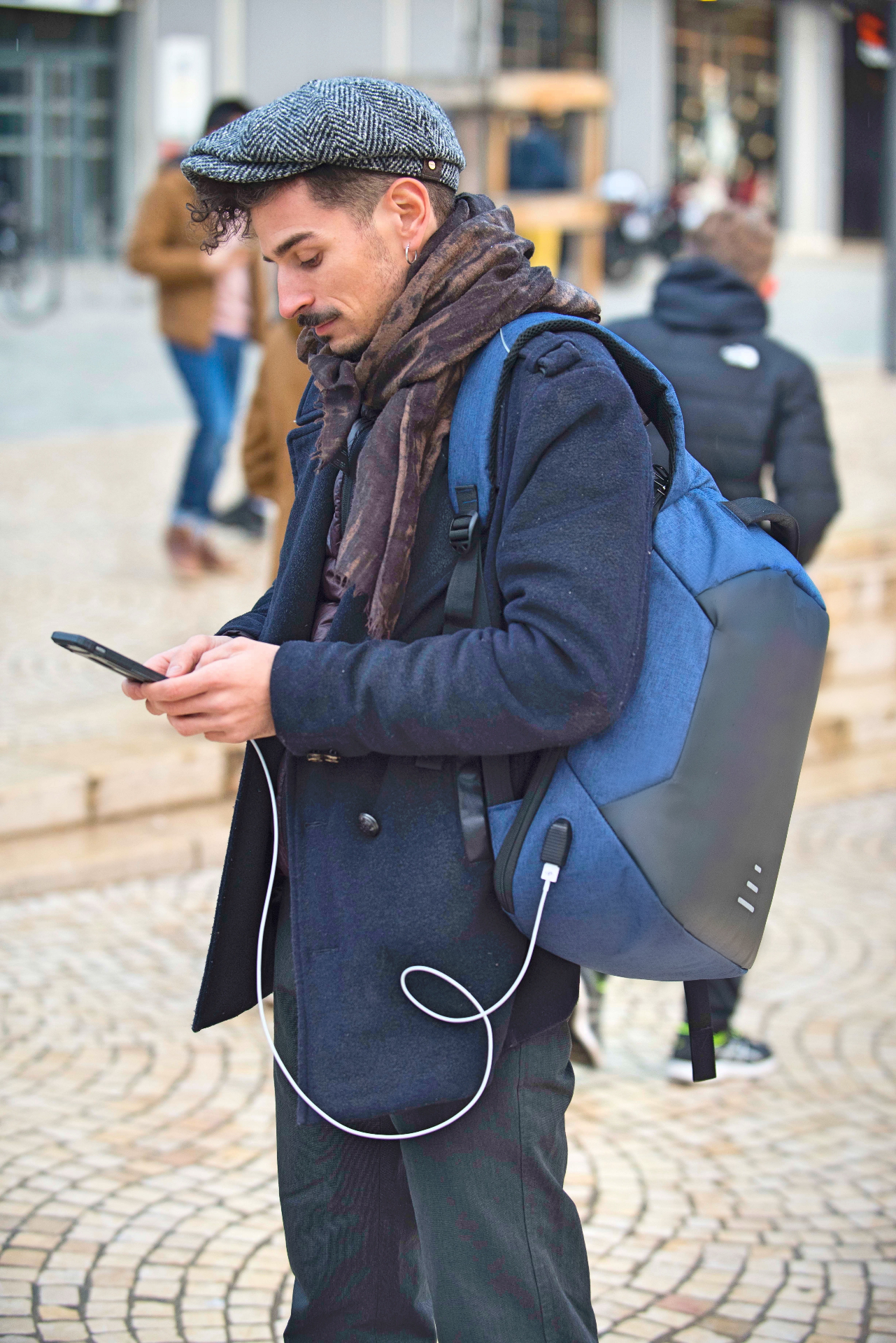 Sac à dos connecté antivol : le guide pour les tech lovers