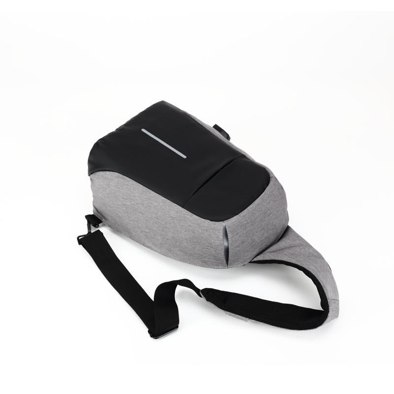 Sacoche bandoulière antivol Basics 5 litres avec port USB intégré, tissu anti-coupure et imperméable – bretelle ajustable – vue 3