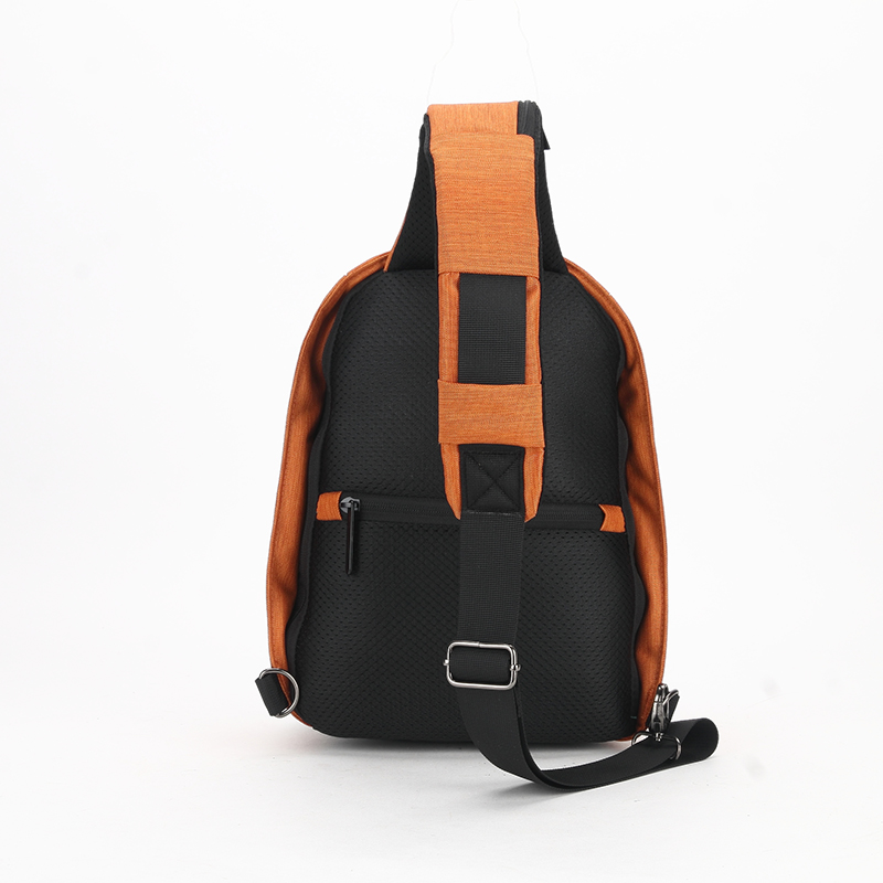 Sacoche bandoulière antivol Basics 5 litres avec port USB intégré, tissu anti-coupure et imperméable – bretelle ajustable – vue 7