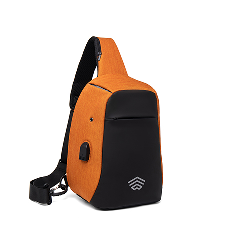 Sacoche bandoulière antivol Trendy 11 litres avec port USB, prise jack intégrée et bandes réfléchissantes – tissu Oxford anti-coupure – vue 4